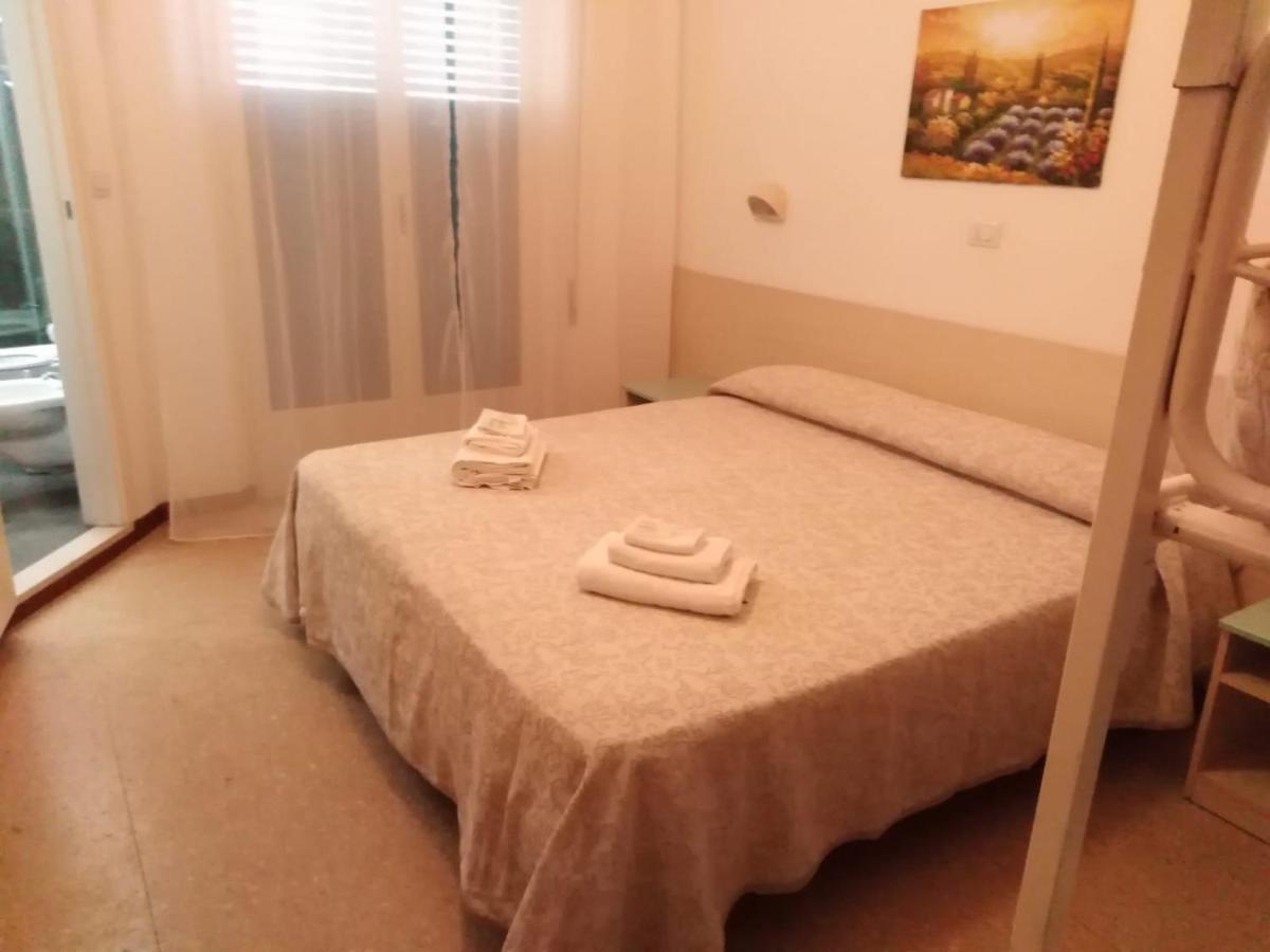 Hotel Jupiter كاتوليكا المظهر الخارجي الصورة